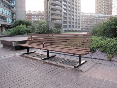 Barbican,伦敦市的座位,旨在复制20世纪70年代安装的原始座位