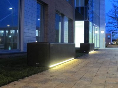 BLR200如此Blyth混凝土凳与LED照明条