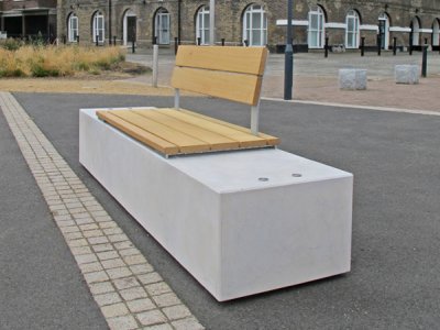 Fortis,半长2人座位平台和高靠背