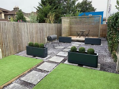 Grup Trough Planter.