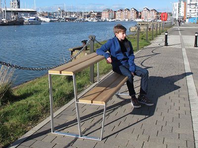 肋骨6m2带多座子用作传统的低级座椅