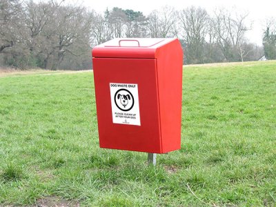 幸运钢根固定狗垃圾桶